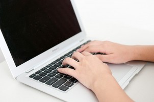 眼の疲れ。ＰＣ，スマホのせいかもと思われる方に。